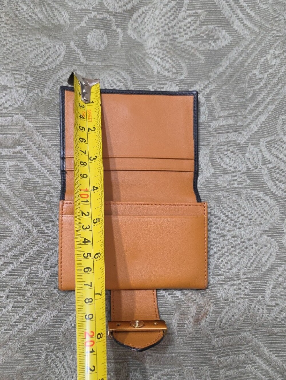 Fendi Vintage Black Leather Wallet with Gold Accent - Picture 14 of 15
